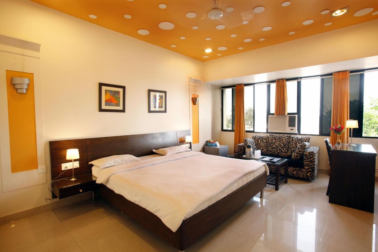 Shivoy Hotel Gorakhpur Εξωτερικό φωτογραφία