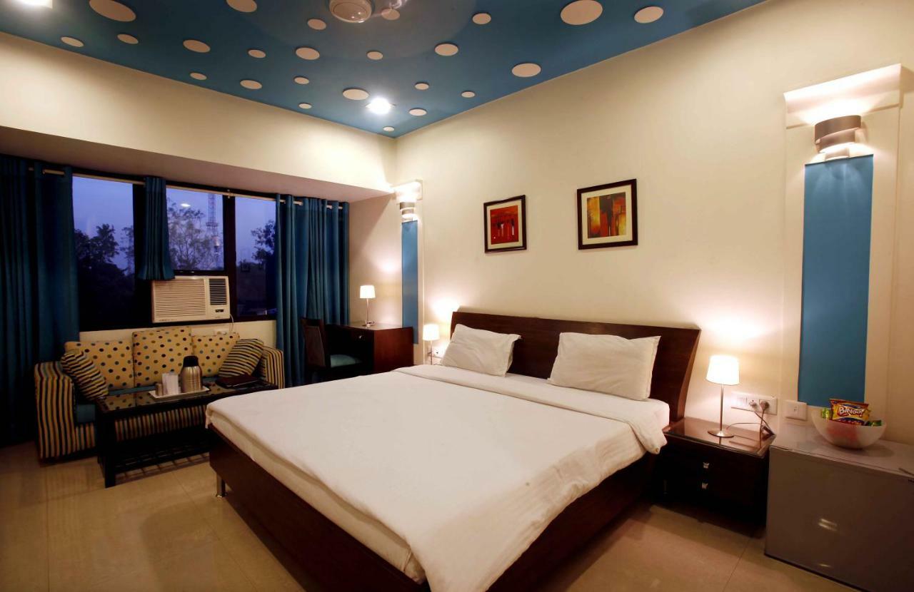 Shivoy Hotel Gorakhpur Εξωτερικό φωτογραφία
