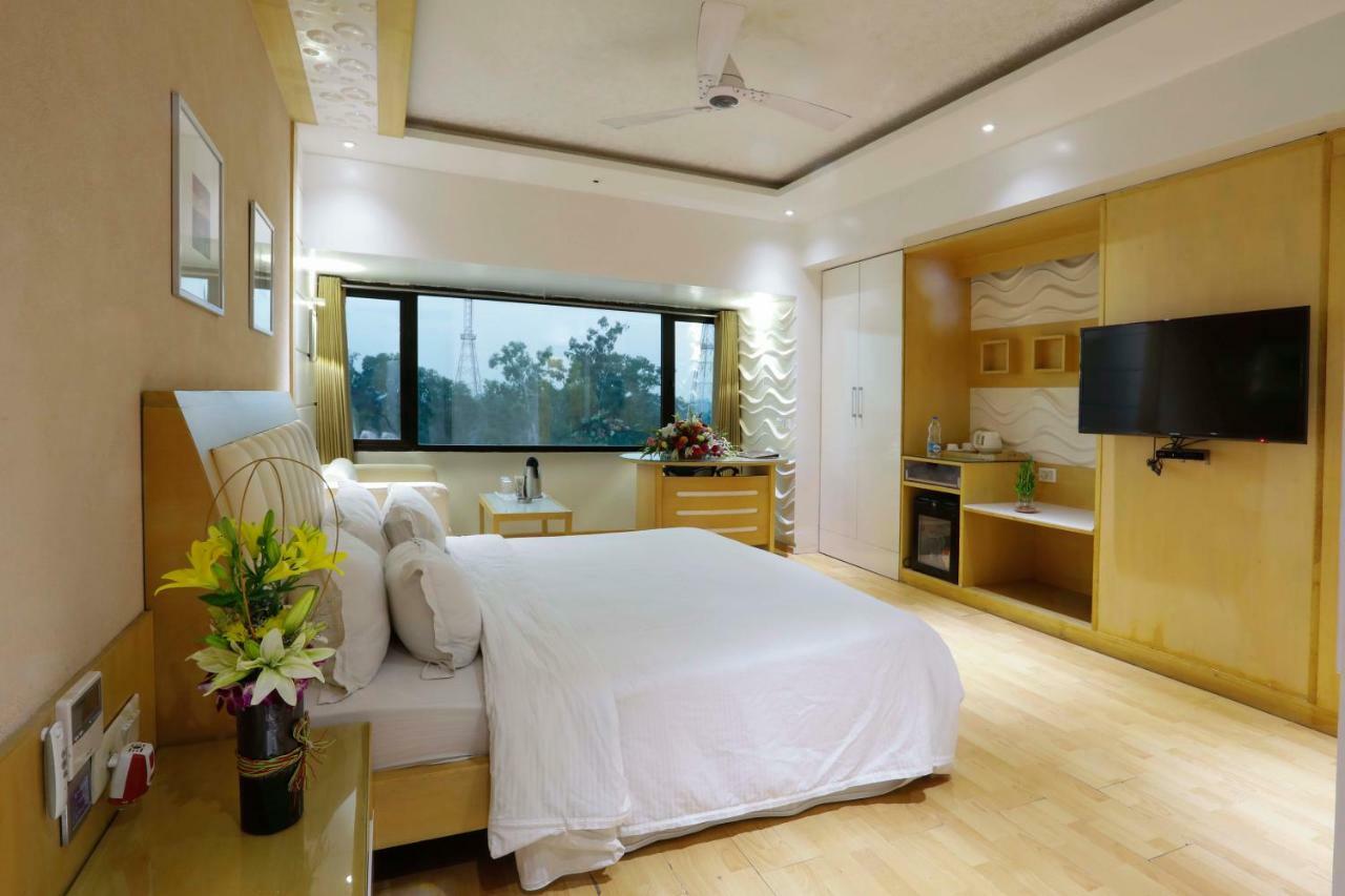 Shivoy Hotel Gorakhpur Εξωτερικό φωτογραφία
